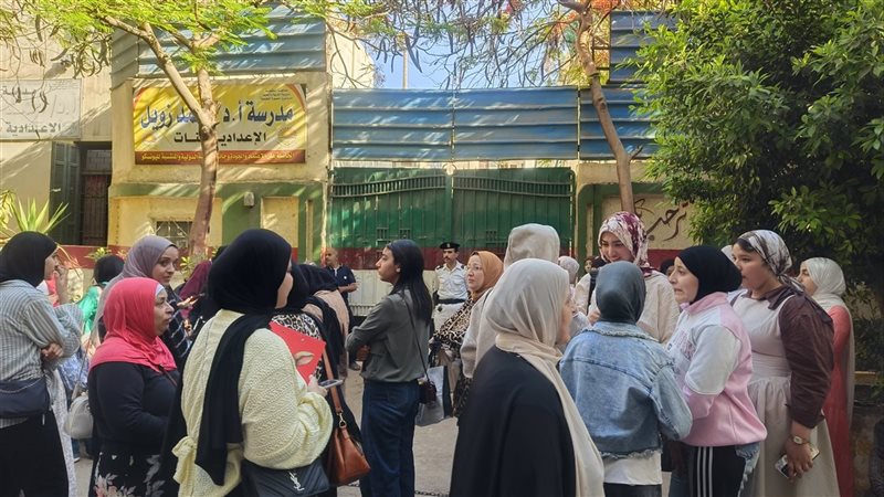 توافد طلاب الشهادة
