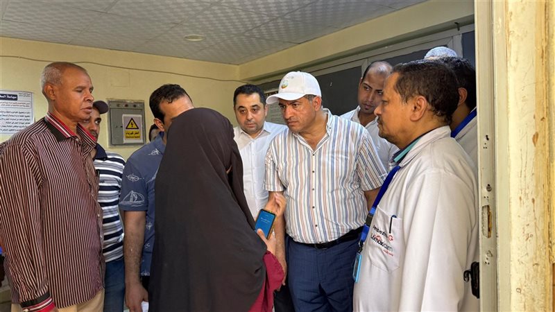 زيارة محافظ قنا لمستشفى