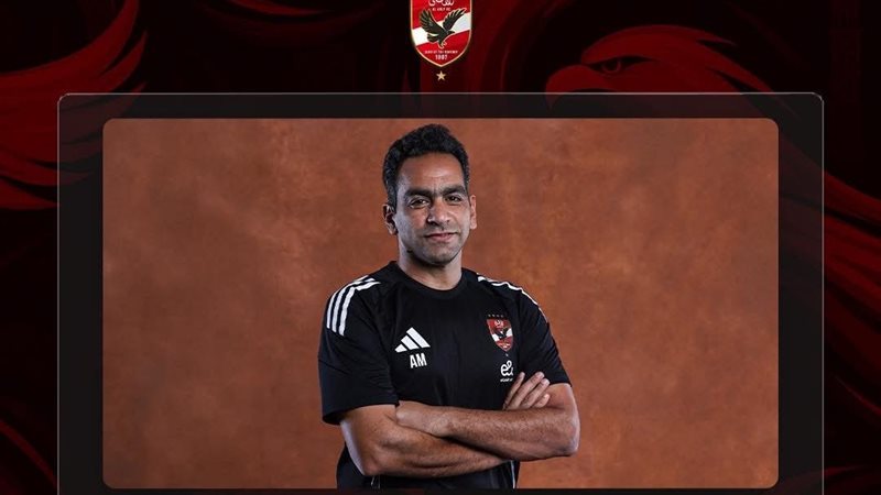 عادل مصطفي