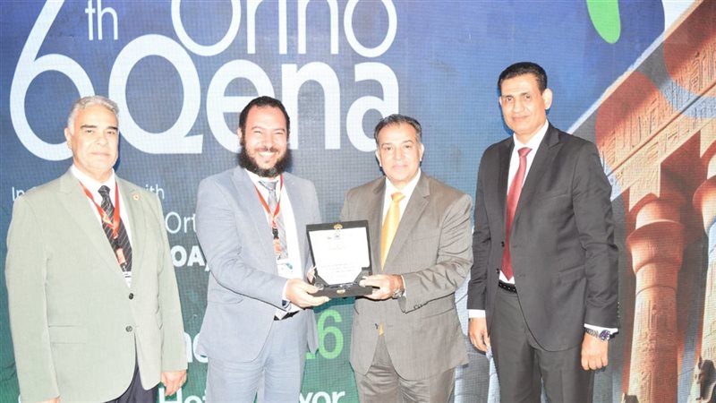 رئيس جامعة قنا يفتتح