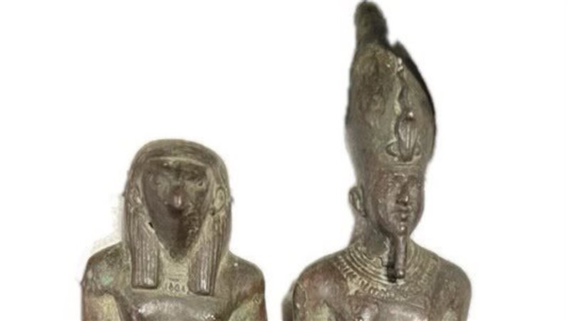القطع الأثرية المستردة
