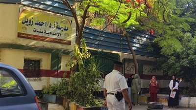 توافد طلاب الشهادة الإعدادية بالدقهلية على 599 لجنة لأداء امتحان اللغة العربية 