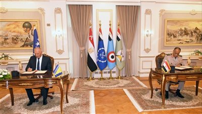 وزير الدفاع والإنتاج الحربى يلتقى نظيره البوسني والوفد المرافق له 