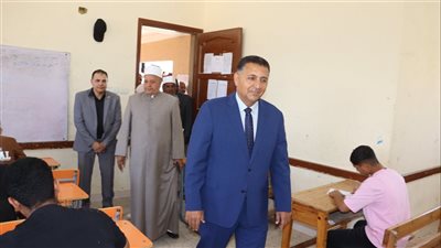 استبعاد رئيس لجنة وإحالة المراقب الأول للتحقيق بعد تداول ورقة امتحان اللغة العربية بالقليوبية