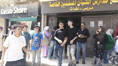 «خلصنا في أول ساعة»، ارتياح بين طلاب الشهادة الإعدادية بالقليوبية عقب أداء امتحان العربي