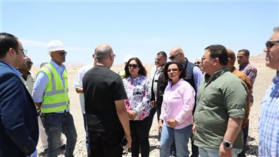 وزيرة التنمية المحلية ومحافظ البحر الأحمر يتفقدان المدفن الصحى للغردقة وسفاجا
