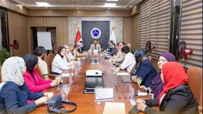 رئيس جامعة المنصورة الأهلية يناقش تطوير منظومة الرعاية الطبية وتفعيل الصيدلية الذكية
