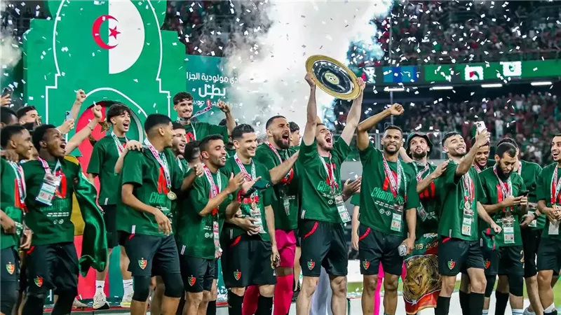 لاعبو مولودية الجزائر