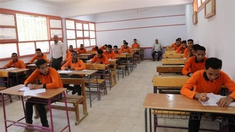 امتحانات التعليم