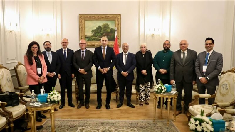 لقاءات وزير التربية