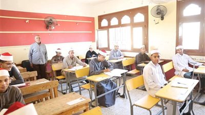 طلاب الثانوية الأزهرية 