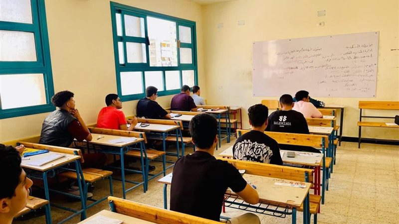 تداول امتحانات الاعدادية