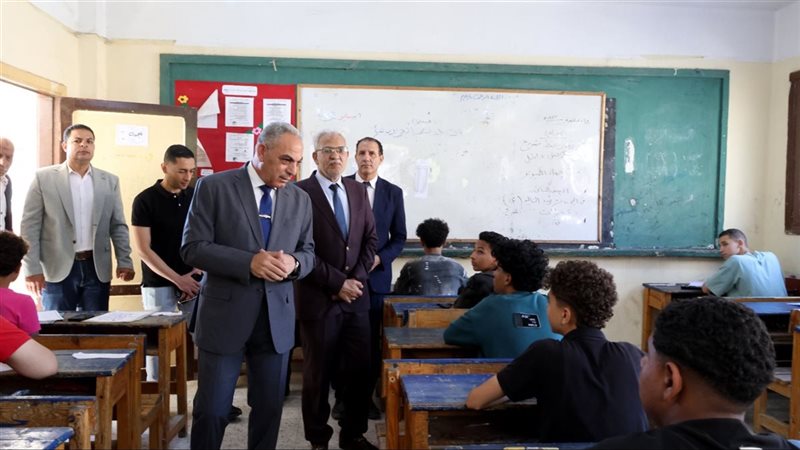 جانب من جولة محافظ