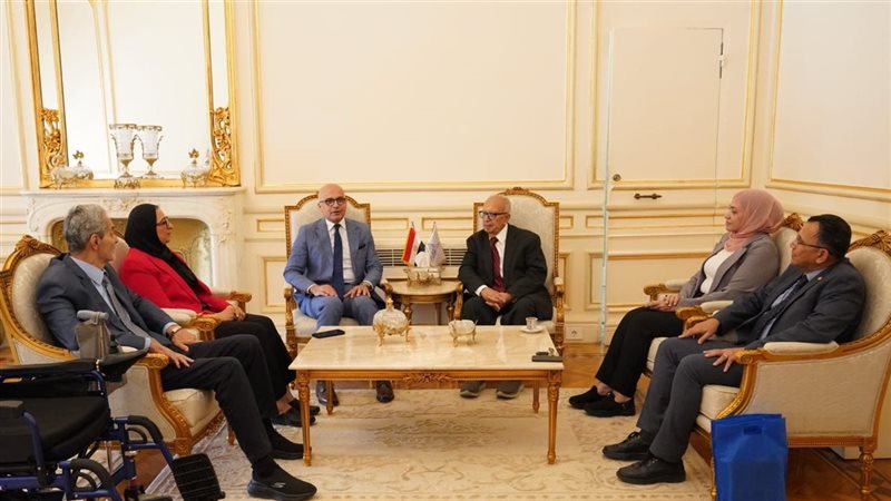  زيارة لقصر الزعفران
