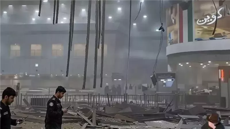 استهداف مطار الكويت