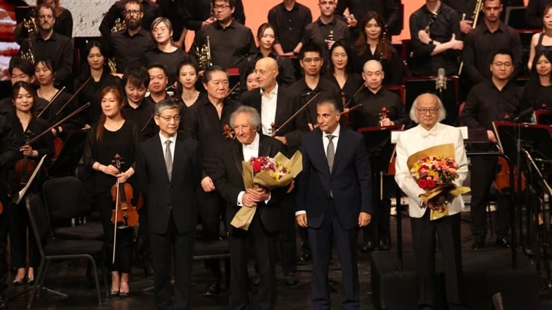 الاحتفال بـ 7 عقود