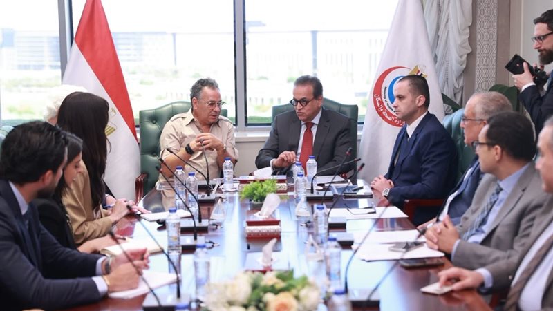 د.خالد عبد الغفار،