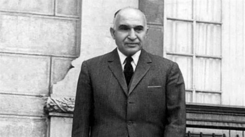 الوزير الدكتور محمود