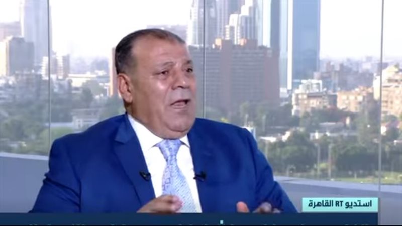 الكاتب الصحفي عصام