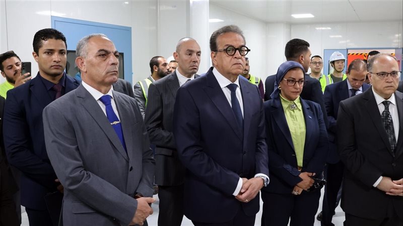  وزير الصحة ومحافظ
