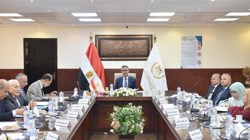 وزير التموين خلال