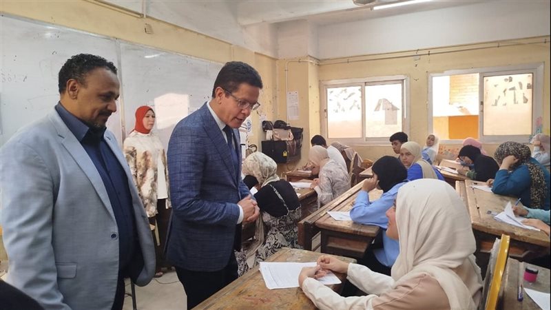 رئيس جامعة بنها،