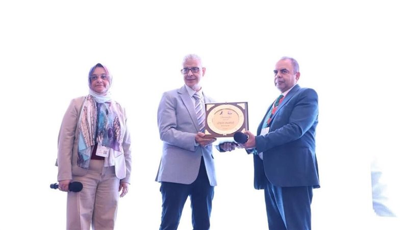 جامعة عين شمس 