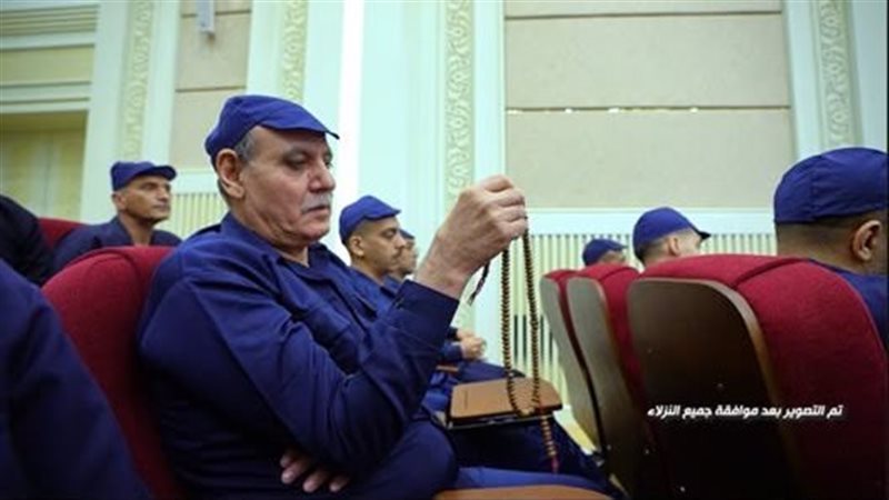 احتفالية دينية داخل