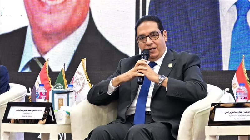 رئيس جامعة القاهرة