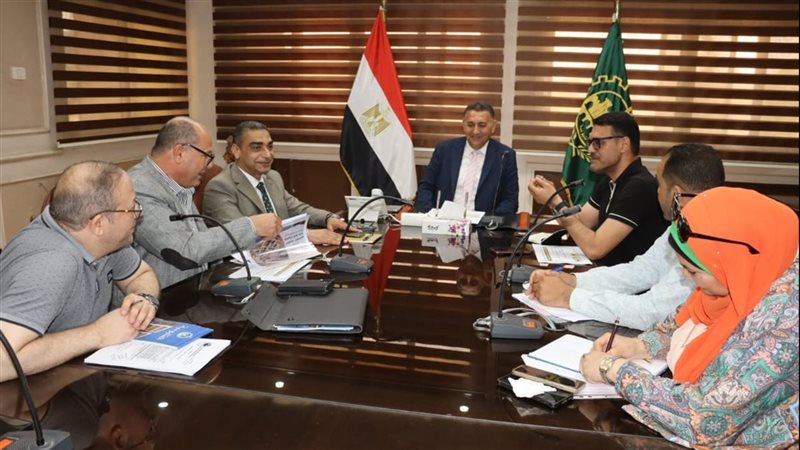محافظ القليوبية خلال