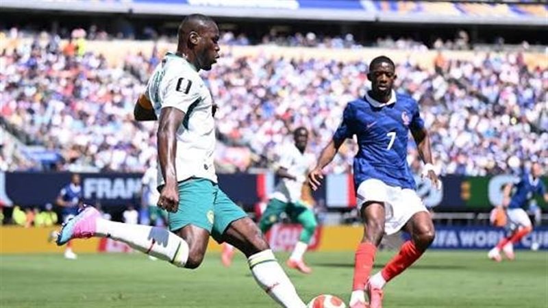 فرنسا والسنغال، فيتو