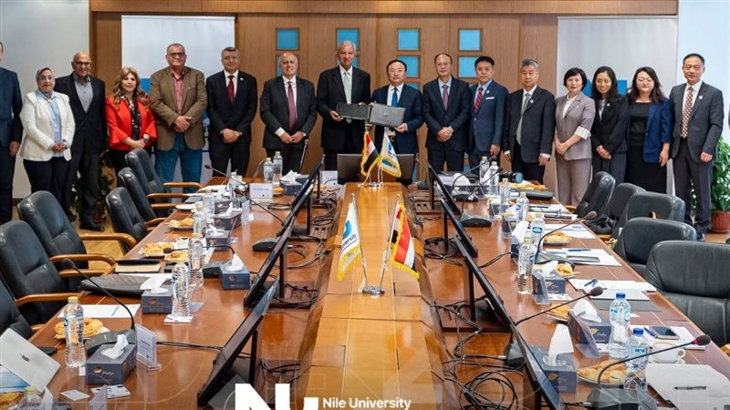 وفد جامعة وسط الصين