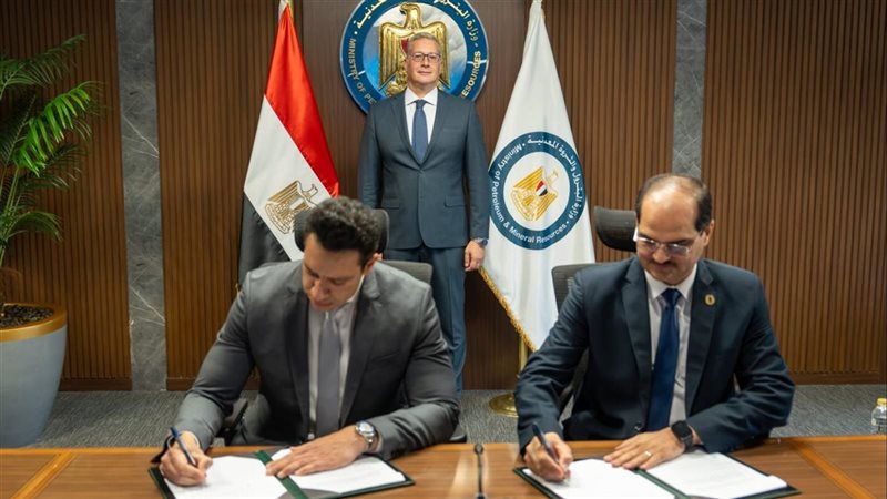 وزير البترول أثناء