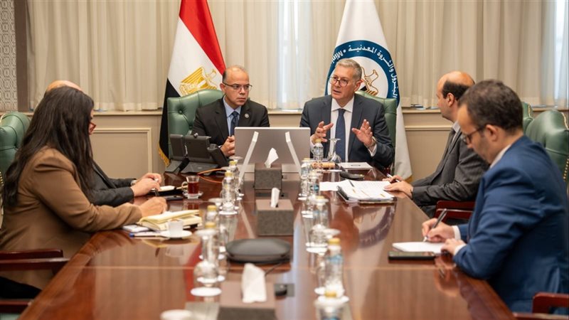 البترول، فيتو