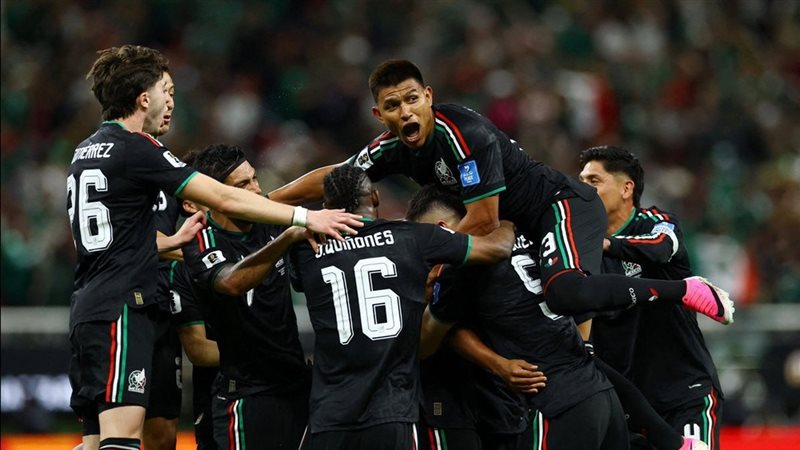 منتخب المكسيك، فيتو