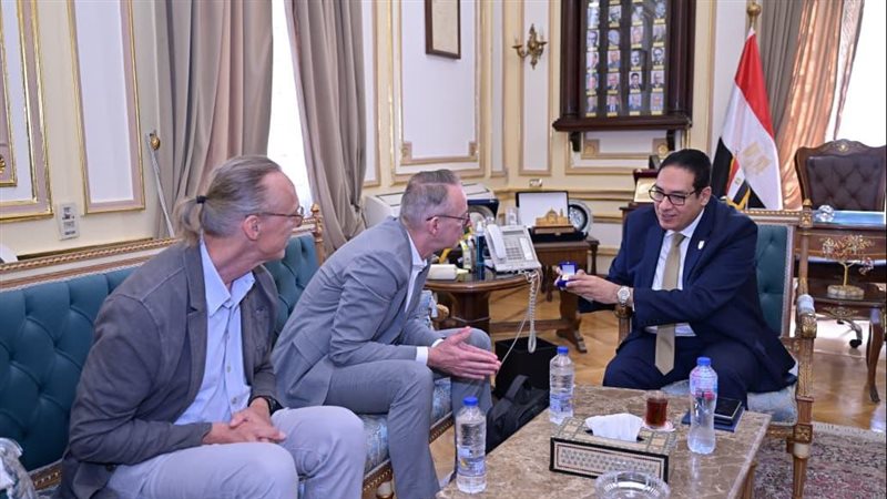 رئيس جامعة القاهرة