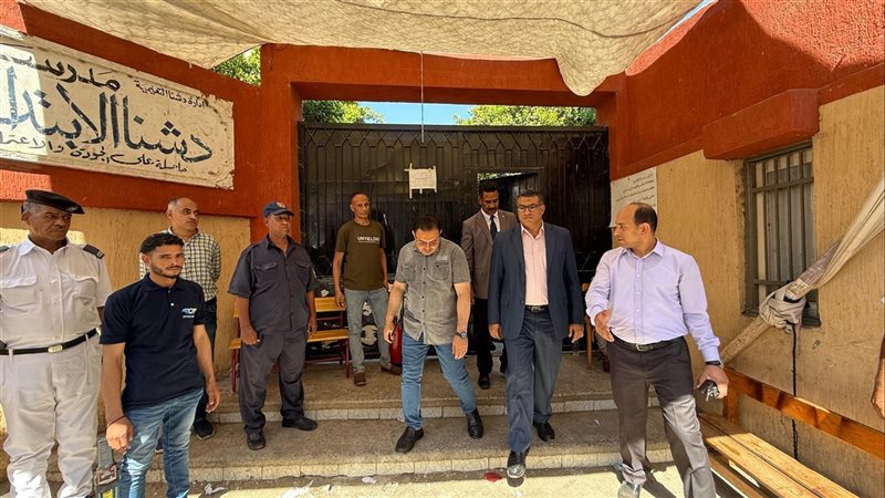 محافظ قنا يتفقد لجان