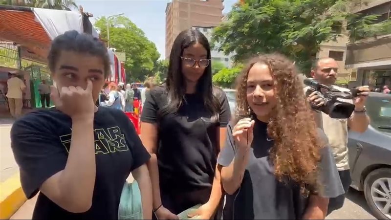 طالبات الثانوية العامة،فيتو