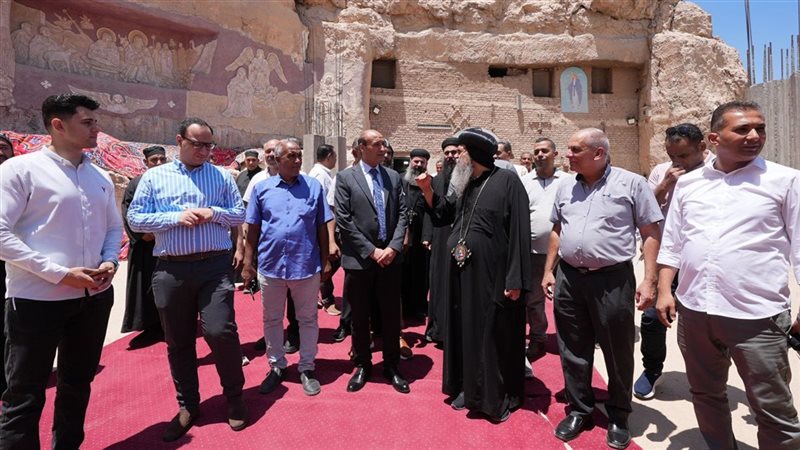 محافظ أسيوط يتفقد