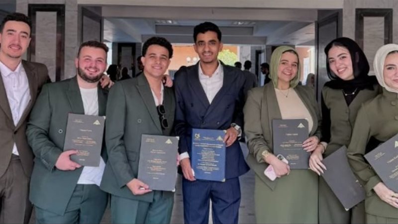 طلاب علوم بنها يطورون