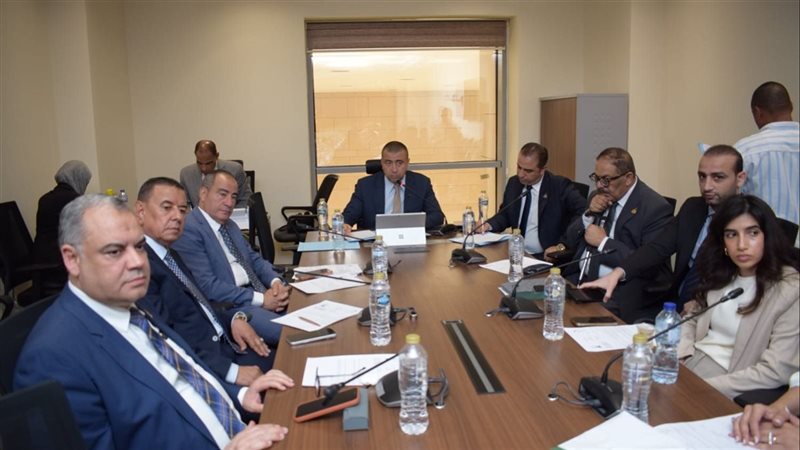 اجتماع لجنة الصناعة