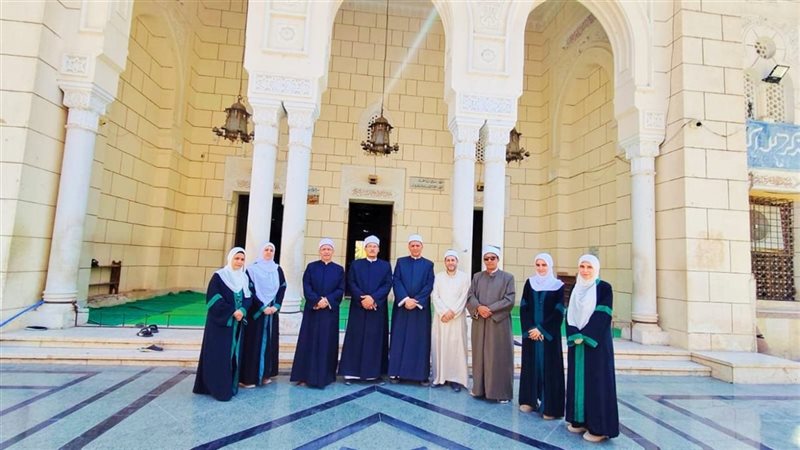 قوافل الواعظات، فيتو