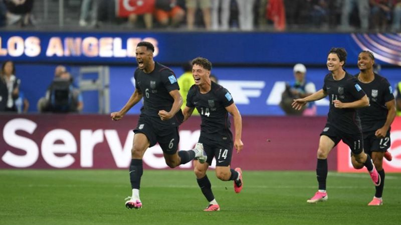 منتخب أمريكا، فيتو