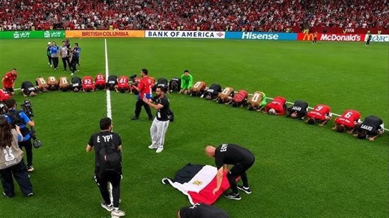 سجود لاعبي منتخب
