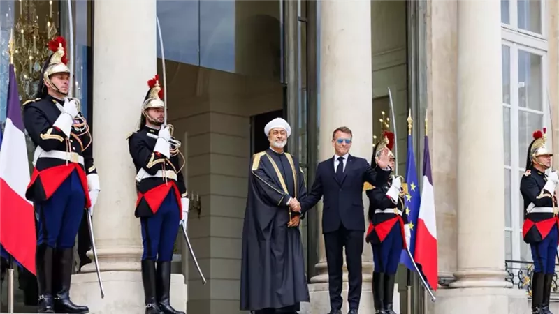 سلطان عمان والرئيس