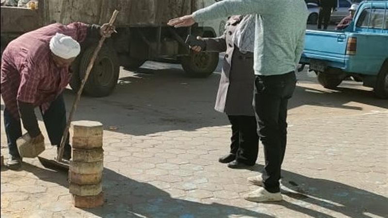 جانب من أعمال رفع