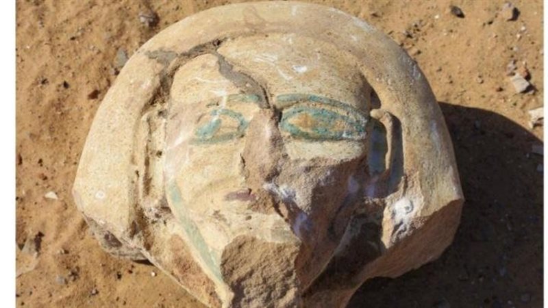 التحريات في مقبرة