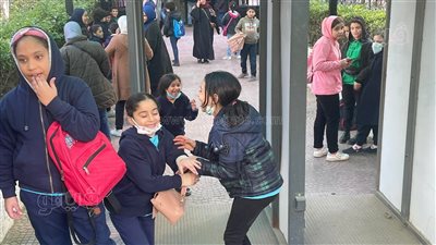 بث مباشر.. خروج تلاميذ الصف الرابع الابتدائي بعد أداء امتحان العربي بأسوان