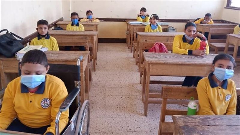 طلاب الصف الرابع