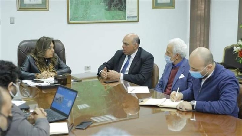  اجتماع محافظ دمياط